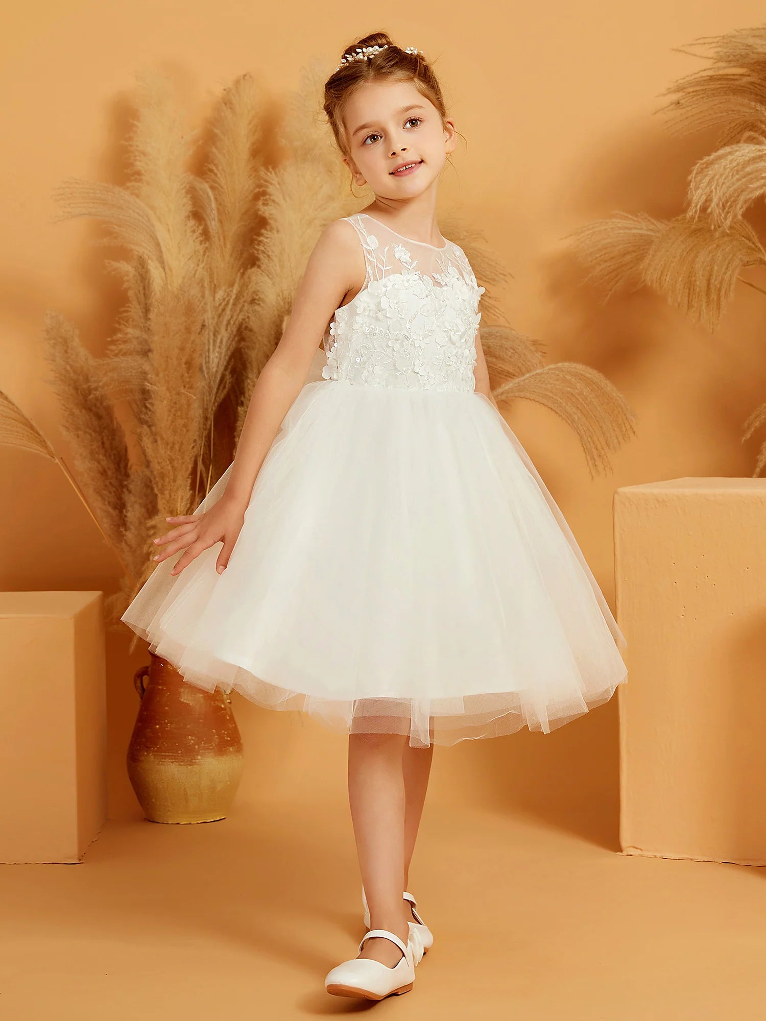 Sleeveless Illusion Neck 3D Floral Lace V Back Big Bow White Tulle Knee Length Flower Girl Dresses