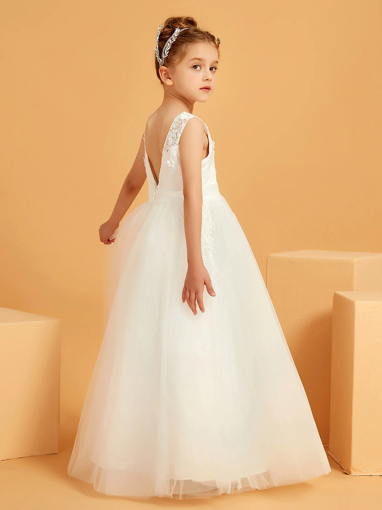 Sleeveless Illusion Round Neck V Back Floral Lace White Tulle Floor Length Flower Girl Dresses