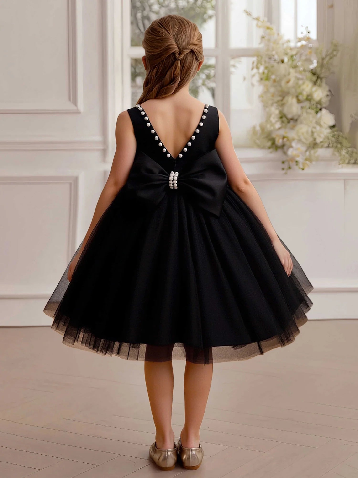 Sleeveless Pearl Neck V Back Pearl Center Big Satin Bow Black Tulle Short Flower Girl Dresses