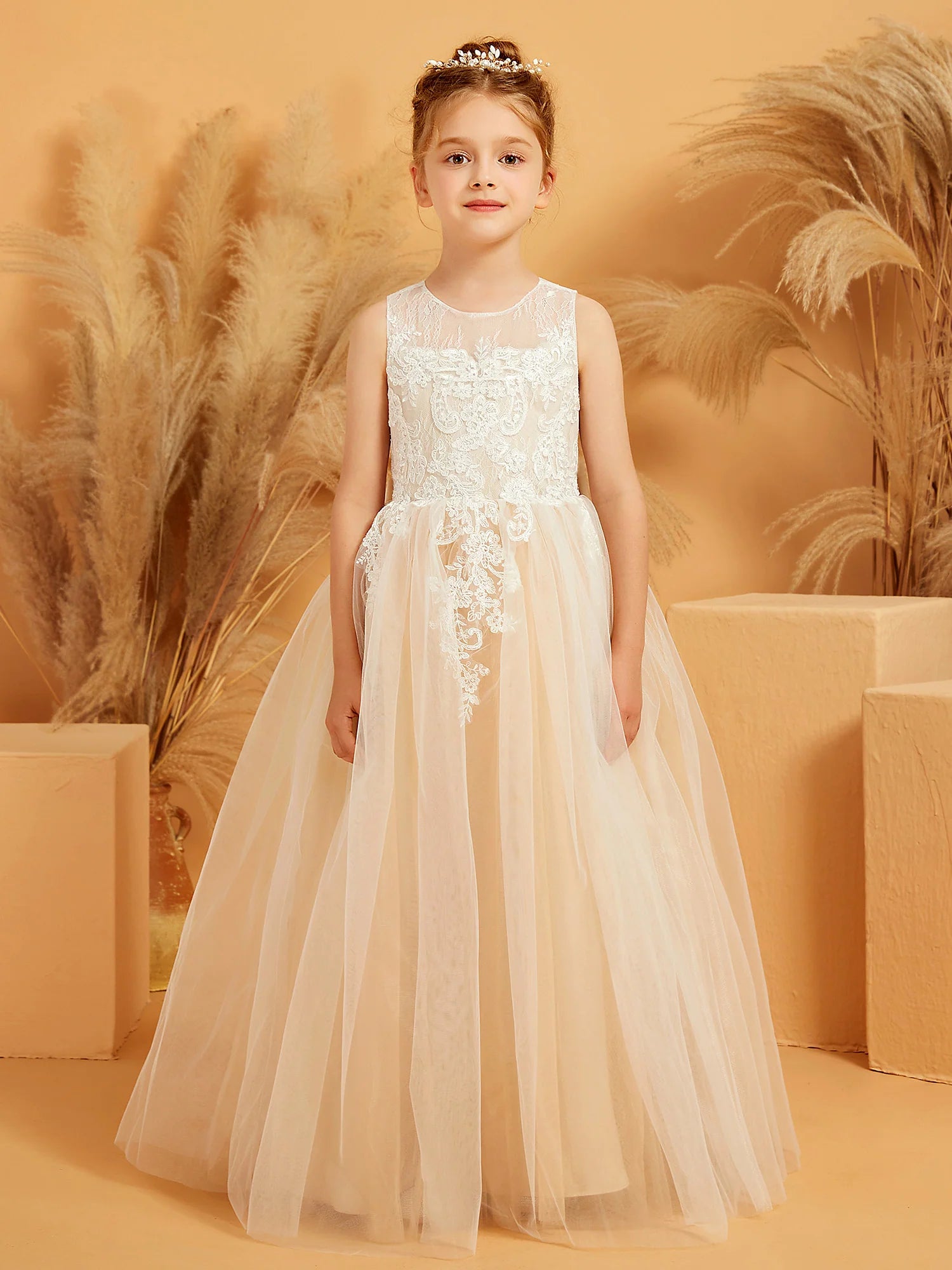 Sleeveless Round Neck Floral Lace Champagne Bow Champagne Tulle Floor Length Flower Girl Dresses