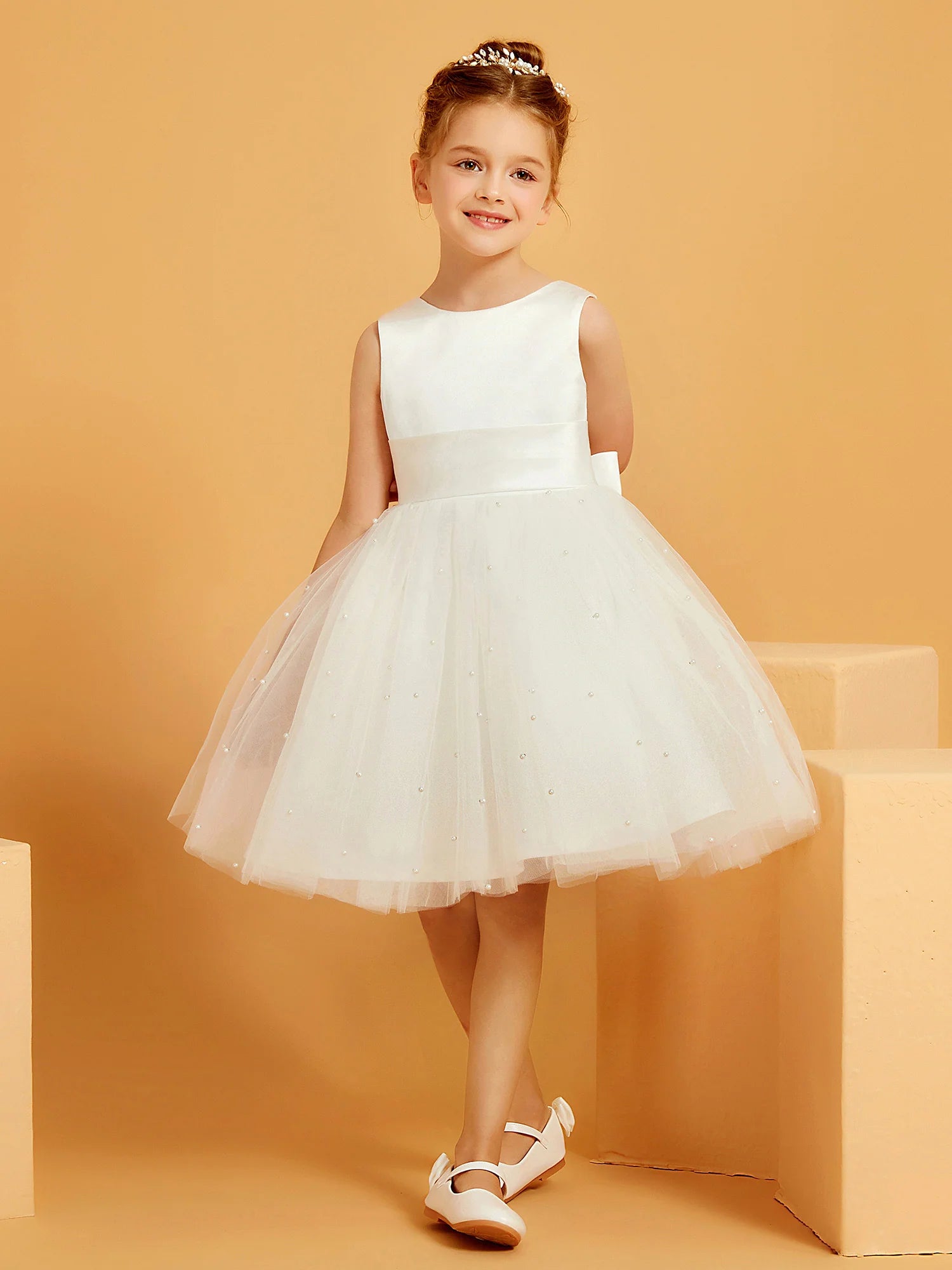 Sleeveless Round Neck V Back Big Bow Pearl Tulle White Satin Knee Length Flower Girl Dresses