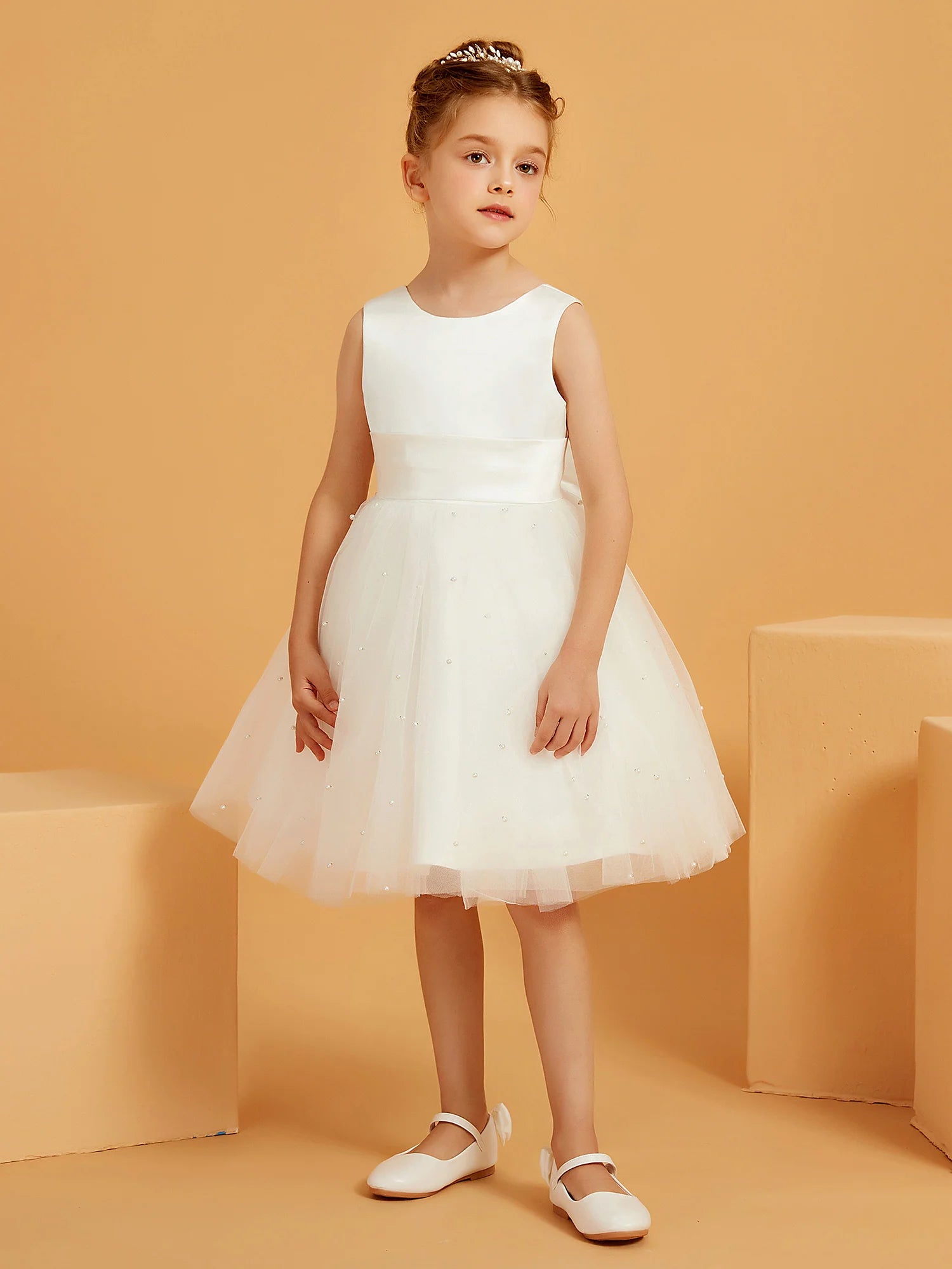 Sleeveless Round Neck V Back Big Bow Pearl Tulle White Satin Knee Length Flower Girl Dresses