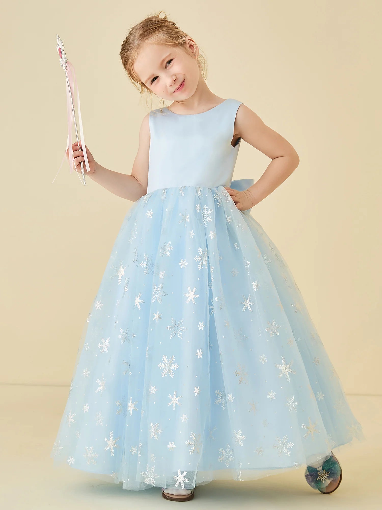 Sleeveless Round Neck V Back Large Satin Bow Silver Snowflake Print Light Blue Tulle Floor Length Flower Girl Dresses
