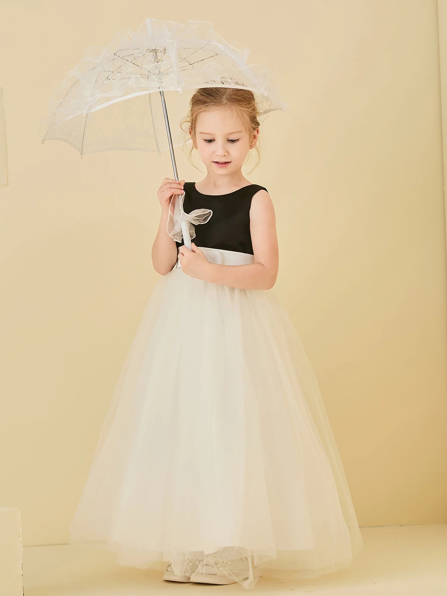 Sleeveless Round V Back Black White Satin Waist Big Bow White Tulle Floor Length Flower Girl Dresses