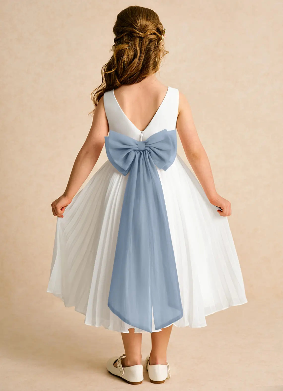 Sleeveless Round V-Back Blue Sash Big Bow Pleated Tulle Midi White Flower Girl Dresses