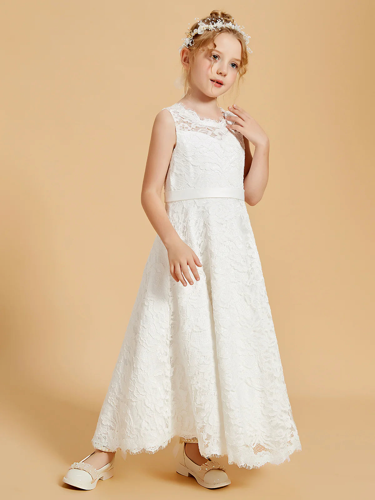 Sleeveless Scalloped Lace Round Waist Satin Belt White Lace Floor Length Flower Girl Dresses