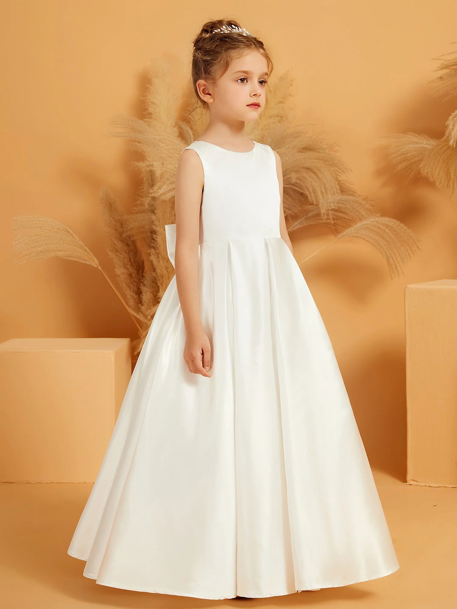Sleeveless Scoop Neck Lace V Back Big Bow Floor Length White Satin Flower Girl Dresses