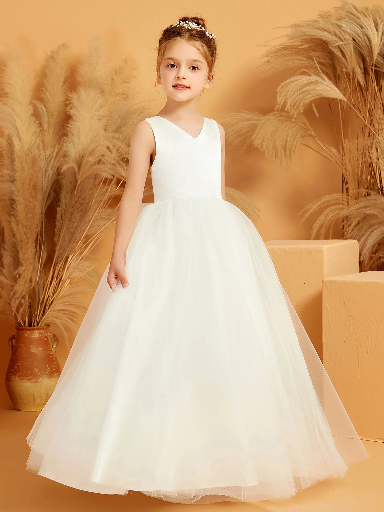 Sleeveless V Neck Crisscross Back Big Satin Bow White Tulle Floor Length Flower Girl Dresses