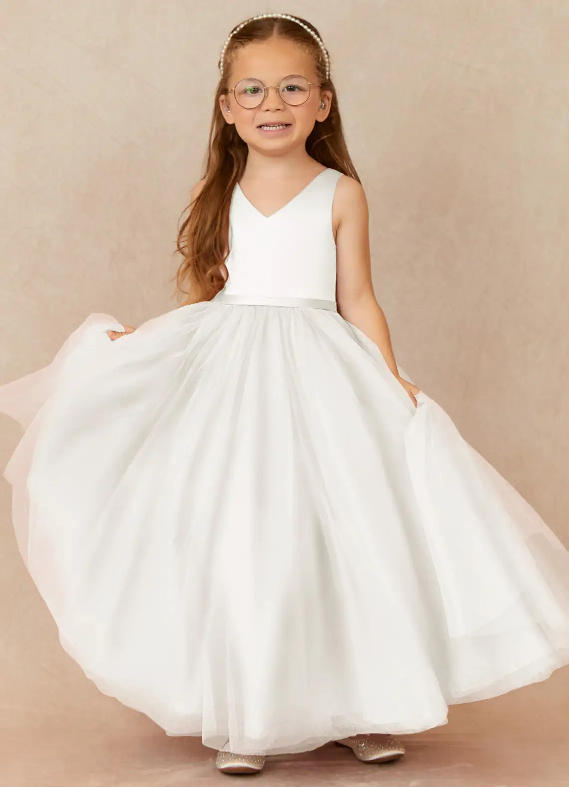 Sleeveless V-Neck Satin Bodice Big Bow White Tulle Full-Length Flower Girl Dresses