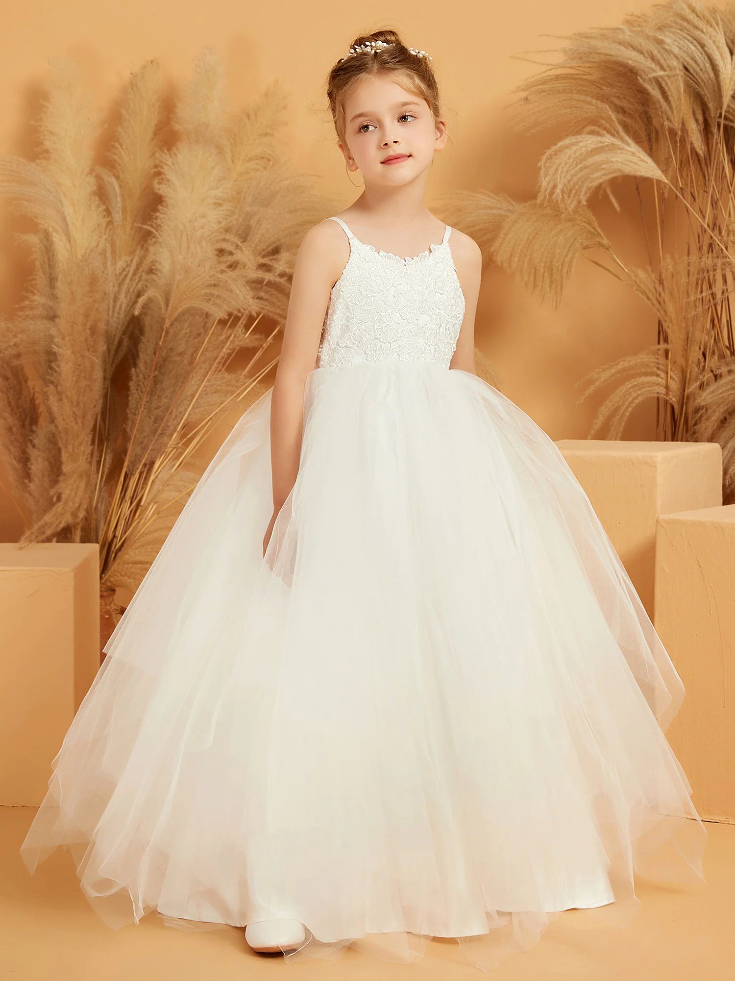 Spaghetti Strap Scalloped Lace Bodice White Tulle Floor Length Flower Girl Dresses