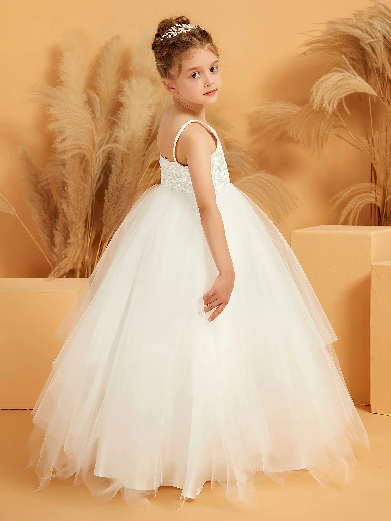 Spaghetti Strap Scalloped Lace Bodice White Tulle Floor Length Flower Girl Dresses
