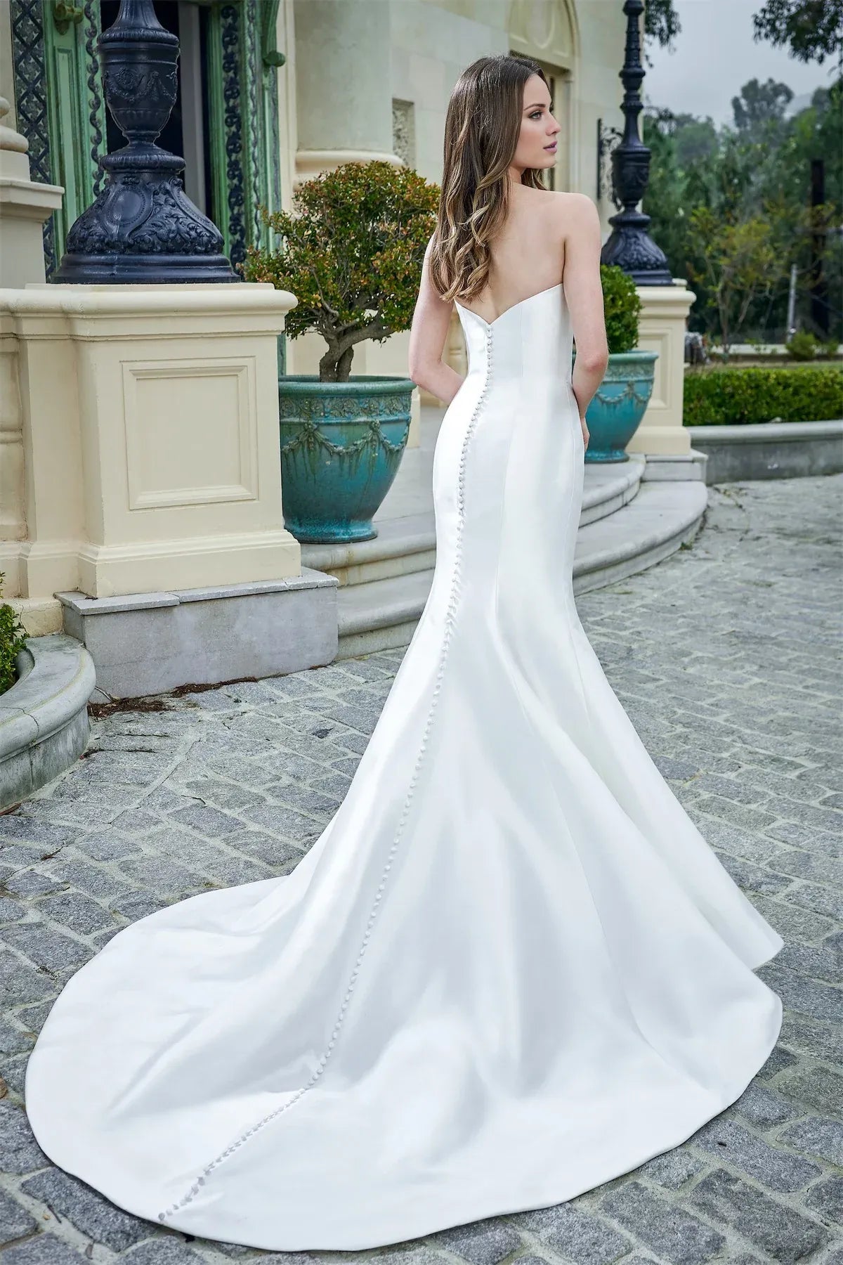Strapless Sweetheart Satin Mermaid Wedding Dress With Pearl‑Button‑Back Detail