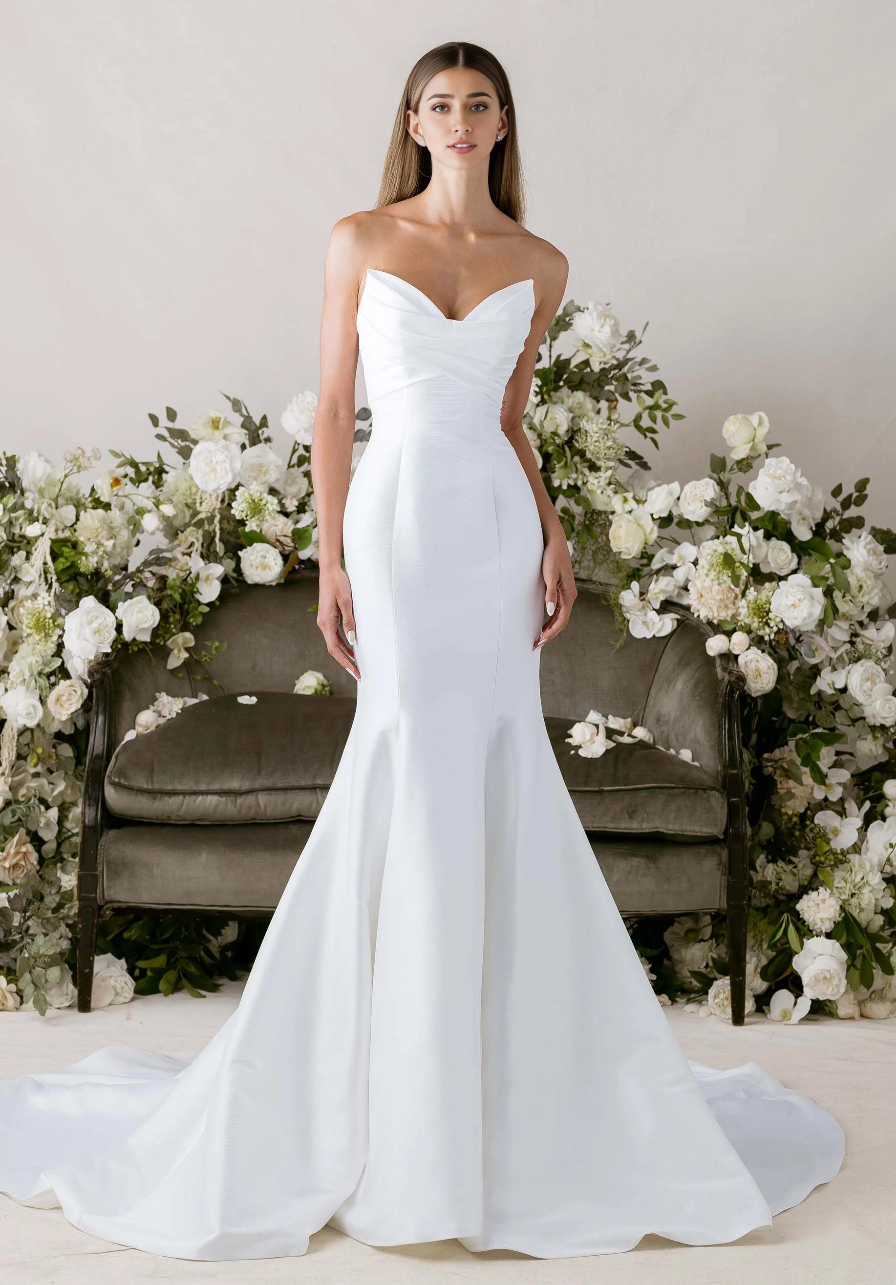Strapless Sweetheart Neckline Satin Mermaid Wedding Dress with Train