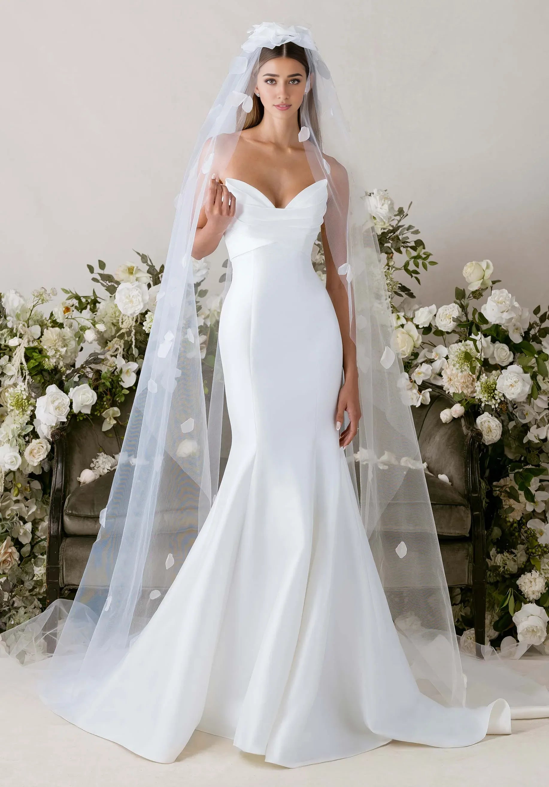 Strapless Sweetheart Neckline Satin Mermaid Wedding Dress with Train