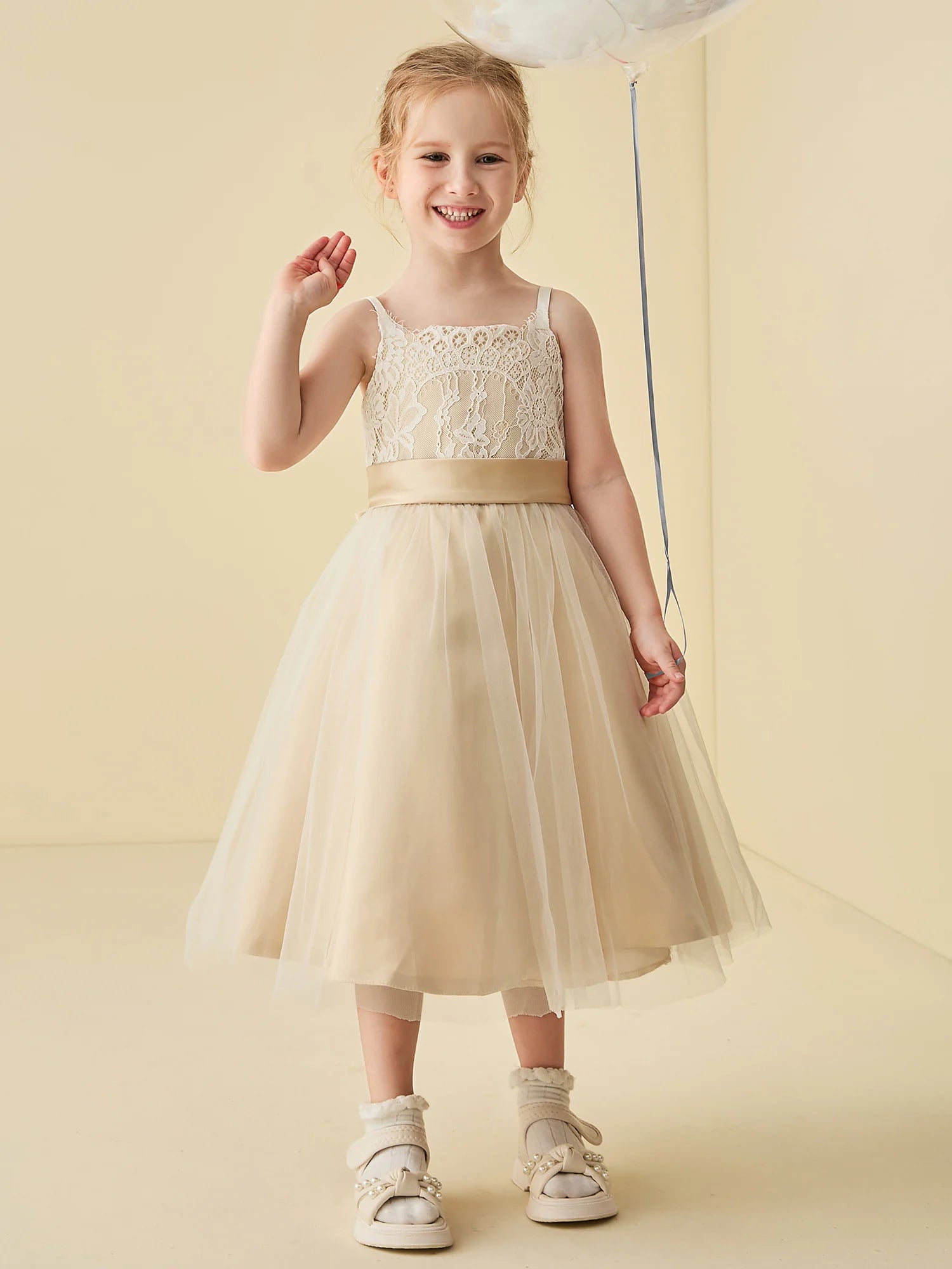 Thin Spaghetti Strap White Floral Lace Champagne Satin Waist Big Back Bow Champagne Tulle Midi Swing Flower Girl Dresses
