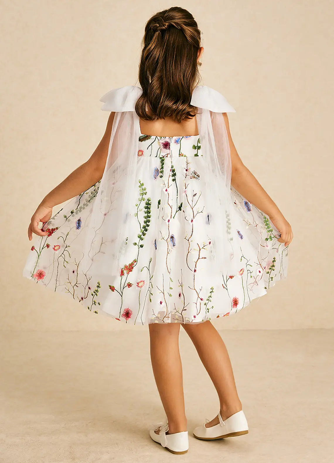 Tulle Bow Strap Square Back Wildflower Embroidery White Tulle Knee Length Flower Girl Dresses