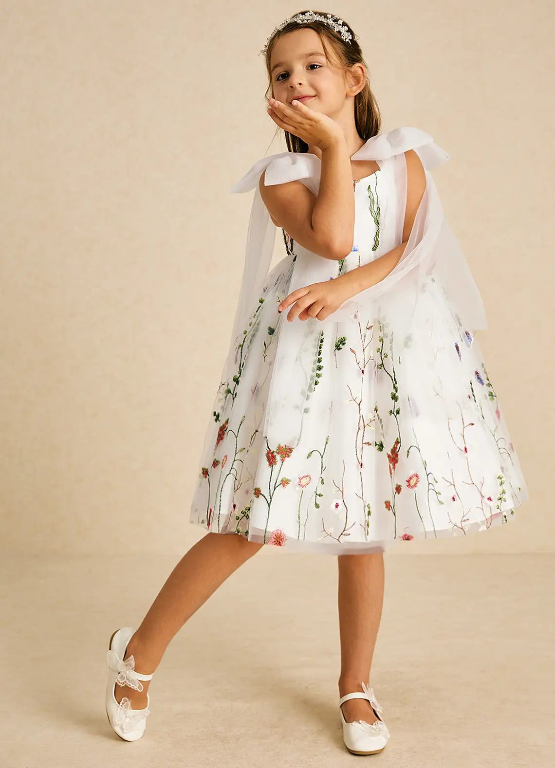 Tulle Bow Strap Square Back Wildflower Embroidery White Tulle Knee Length Flower Girl Dresses