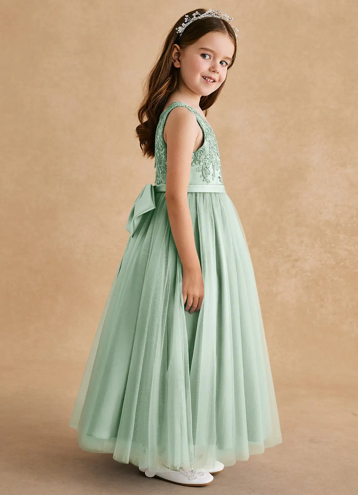 V Neck Sleeveless Sage Green Lace Tulle Full-Length Flower Girl Dresses with V Back and Oversized Satin Bow