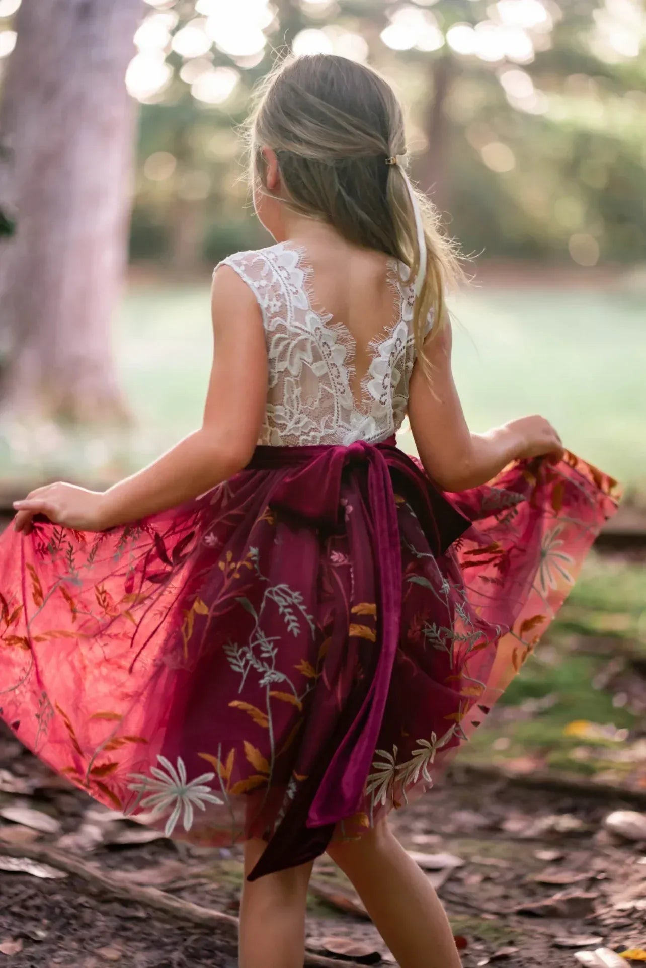 Vibrant A-Line Scoop Neck Sleeveless V-Back Knee-Length Outdoor Flower Girl Dress