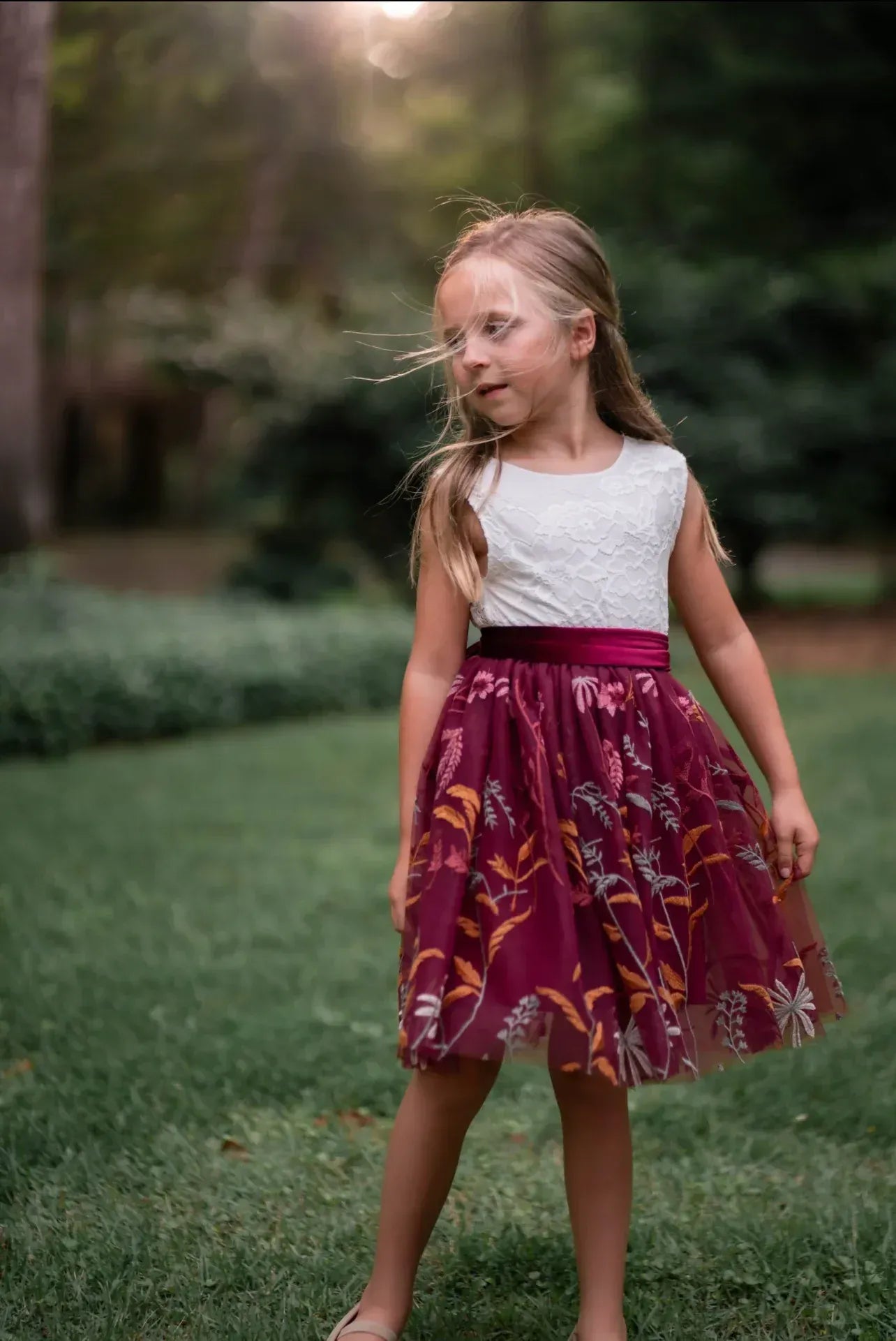 Vibrant A-Line Scoop Neck Sleeveless V-Back Knee-Length Outdoor Flower Girl Dress