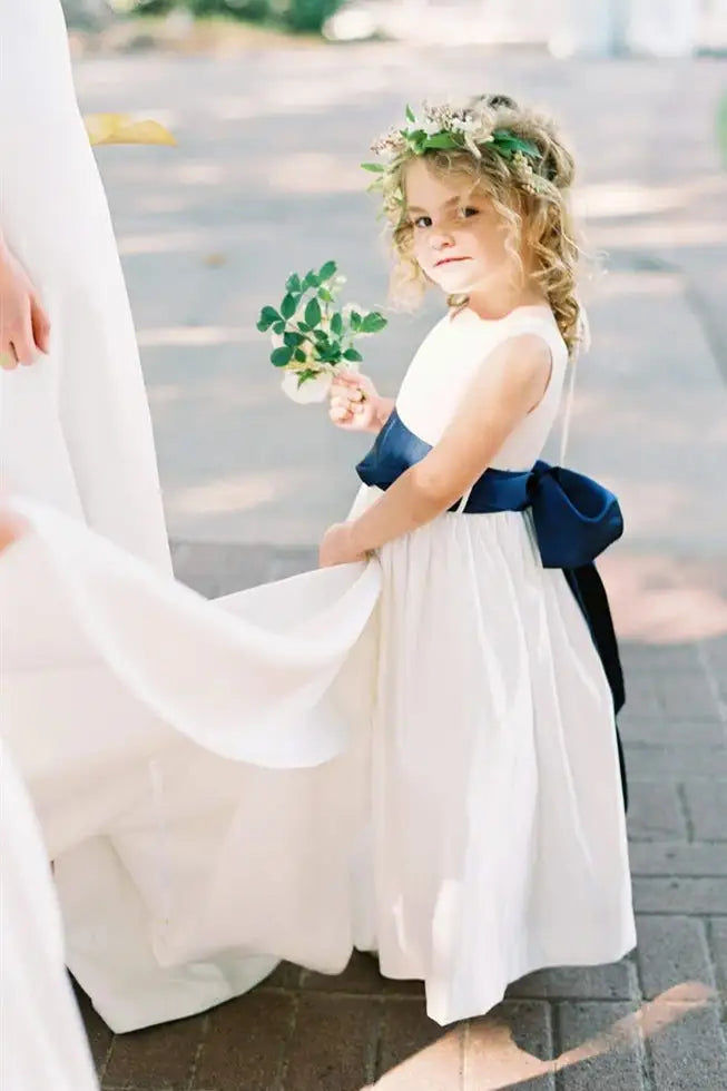 Wedding Flower Girl Dress A-line Round Neck Sleeveless with Navy Blue Ribbon Bow Girl Communion Formal Dress Princess Dress