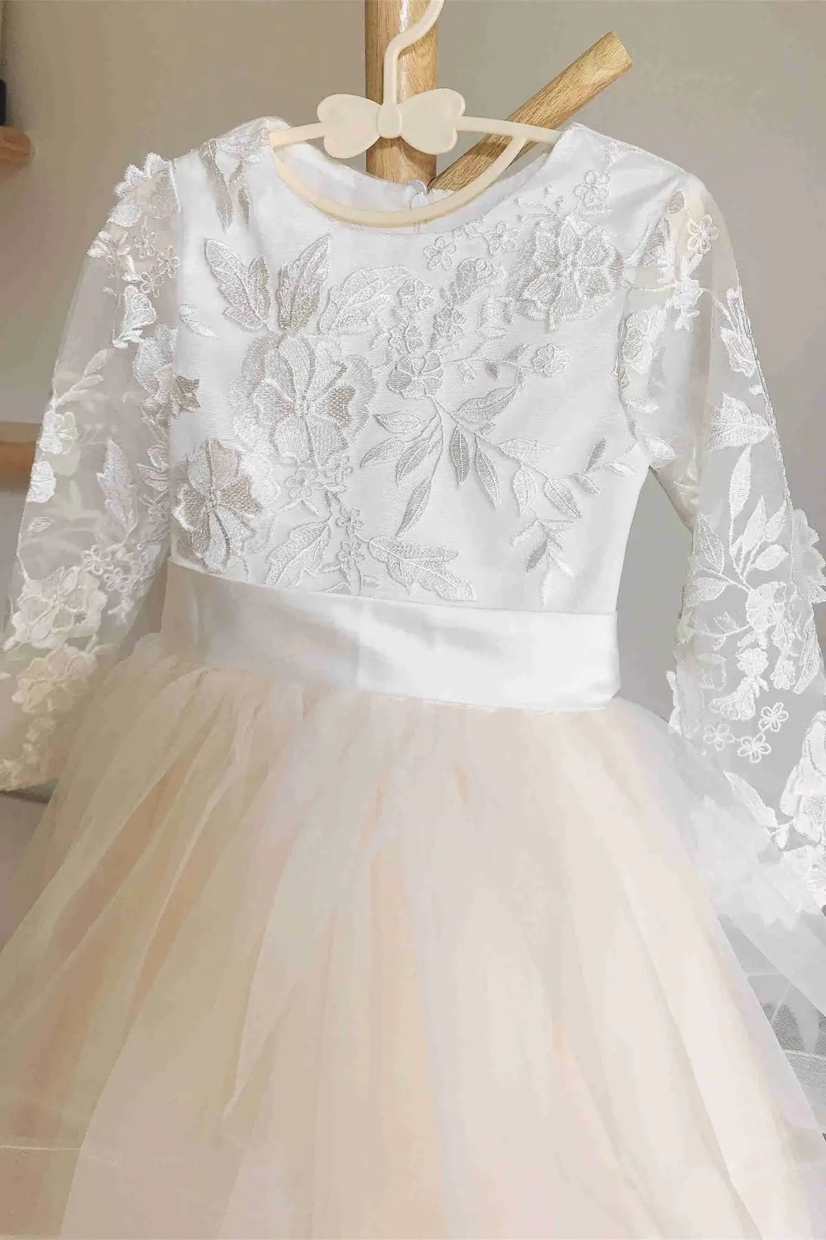 Wedding Flower Girl Dress A Line Crew Neck Long Sleeves with Appliques Layering Ruched Elegant Girl Communion Formal Dress Princess Dress