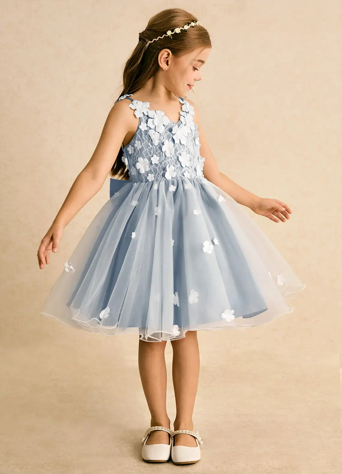 Whimsical A-Line Sweetheart Neck Spaghetti Straps V-Back Knee-Length Formal Flower Girl Dress