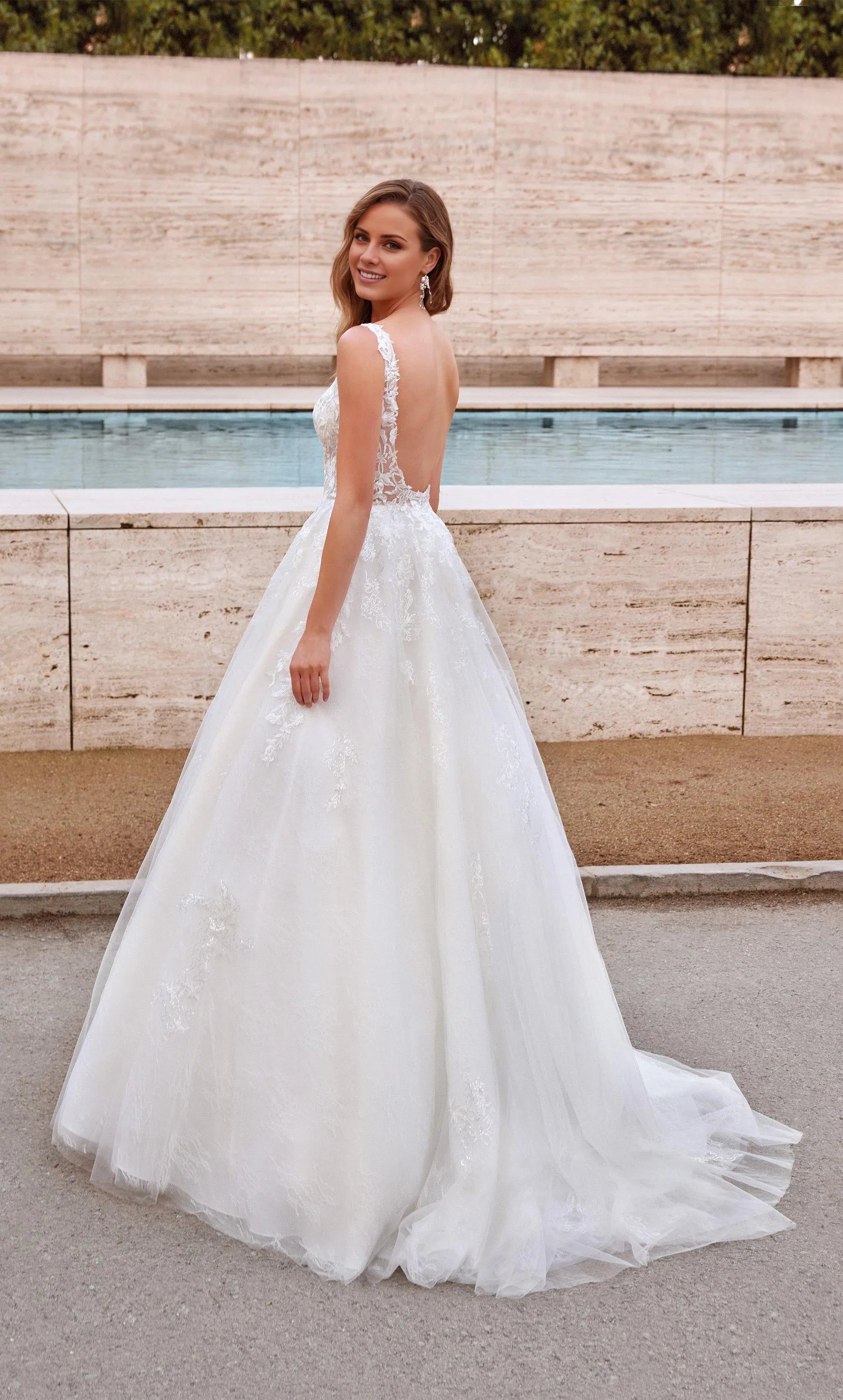 White Lace A-Line Sleeveless Plunge-Neck Low-Back Wedding Dress with Train