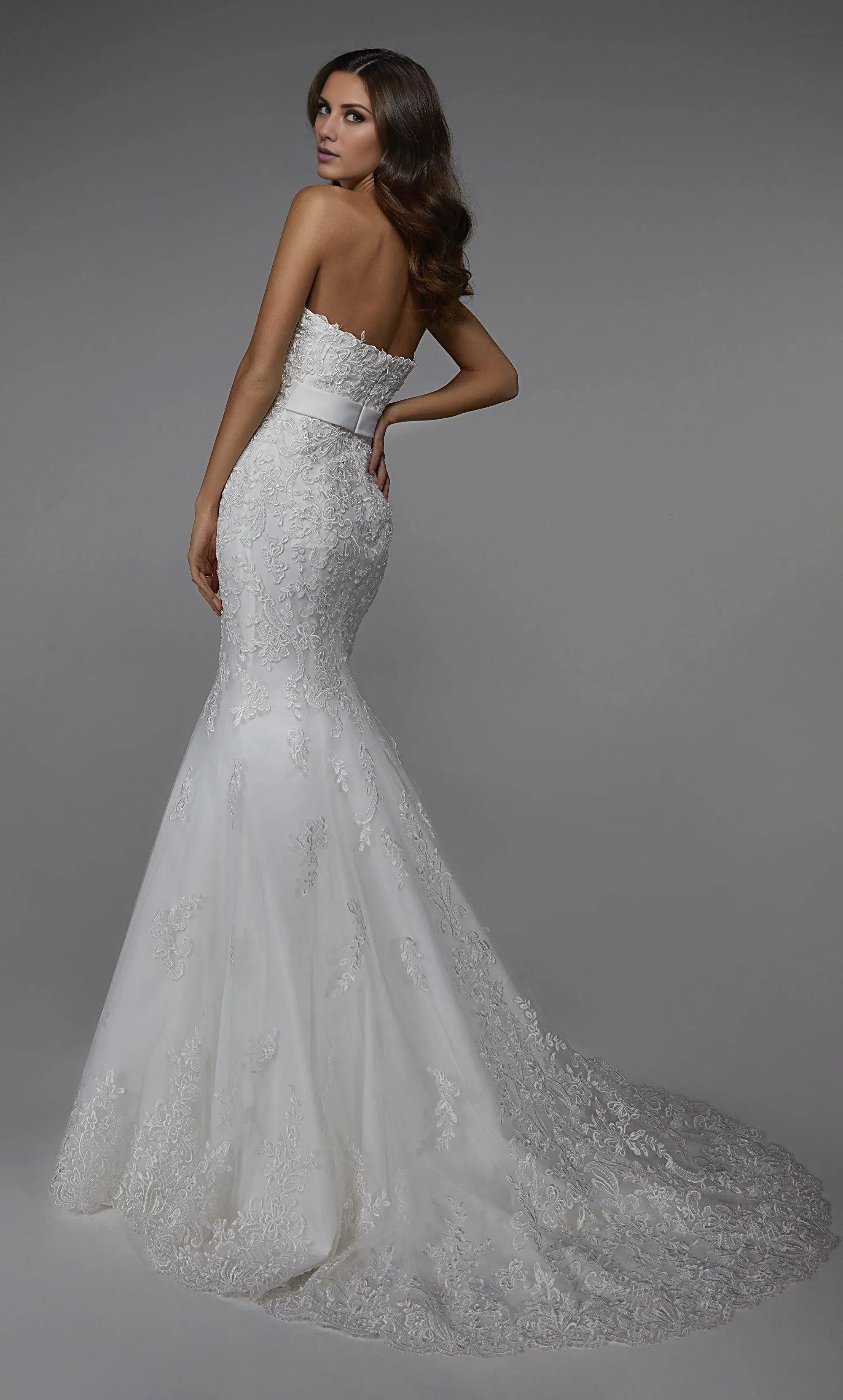 White Lace Mermaid Strapless Sweetheart-Neck Low-Back Wedding Dress with Train