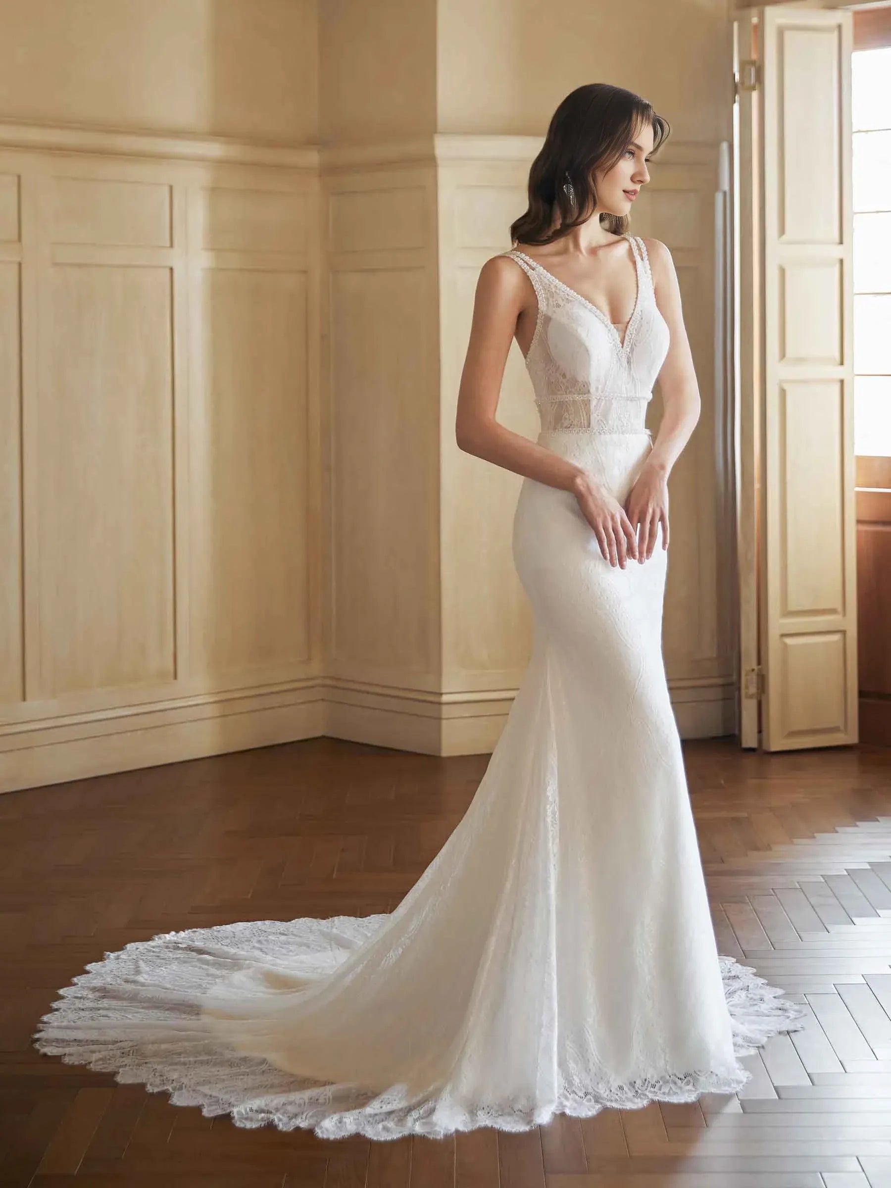 Alluring Mermaid V-Neck Sleeveless Floor-Length Wedding Dress