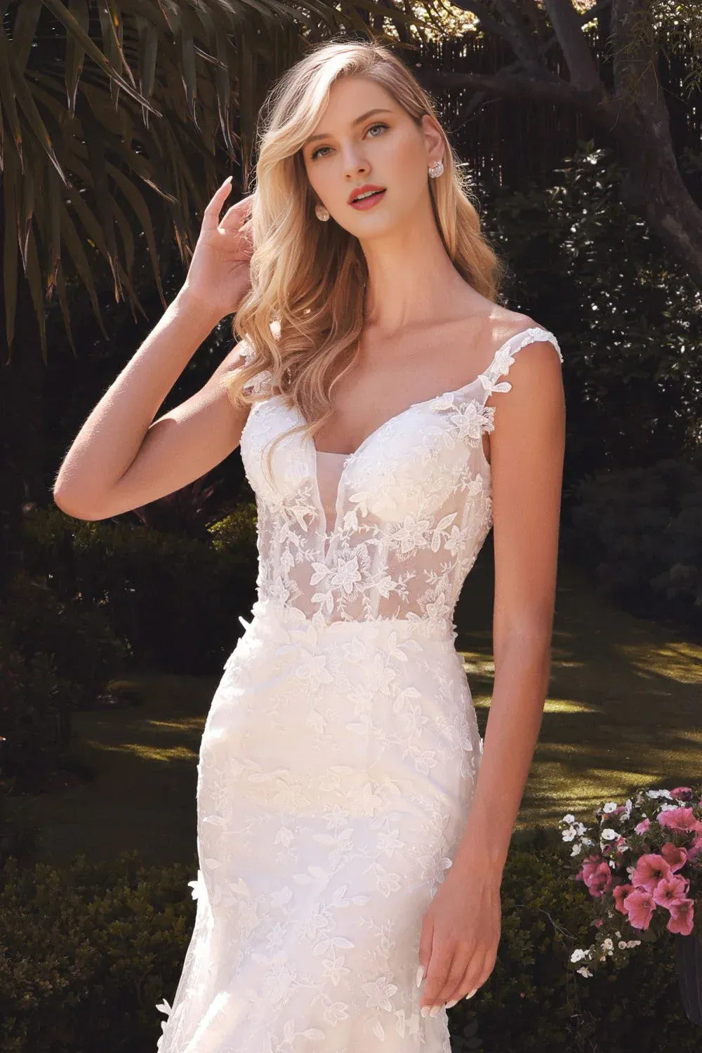 Breathtaking Mermaid Plunging-Neck Sleeveless Floor-Length Wedding Dress