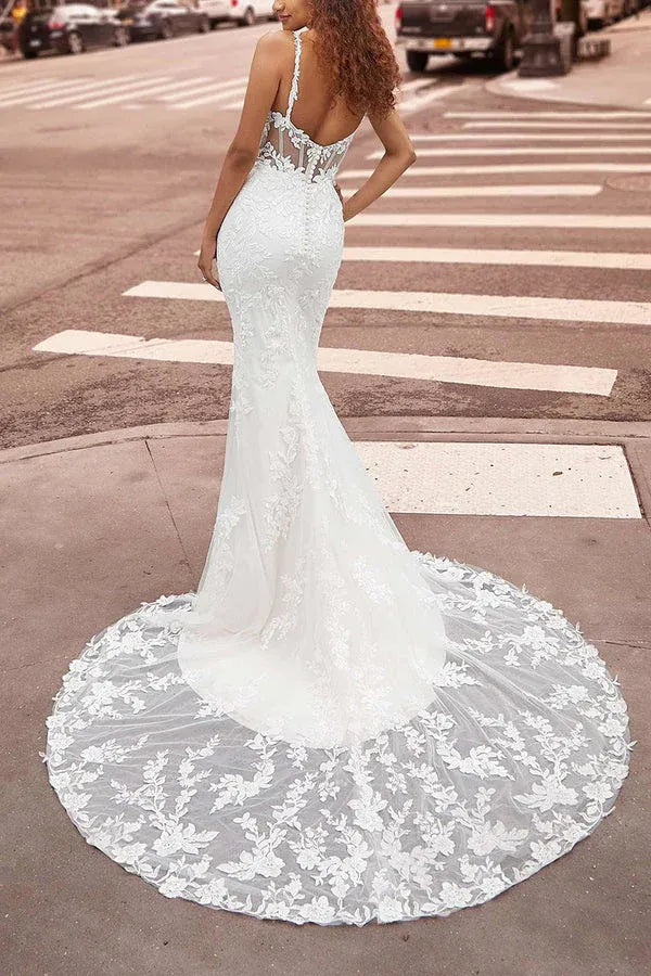 Breathtaking Plunging V-Neck Spaghetti-Strap Mermaid Floor-Length Wedding Dress