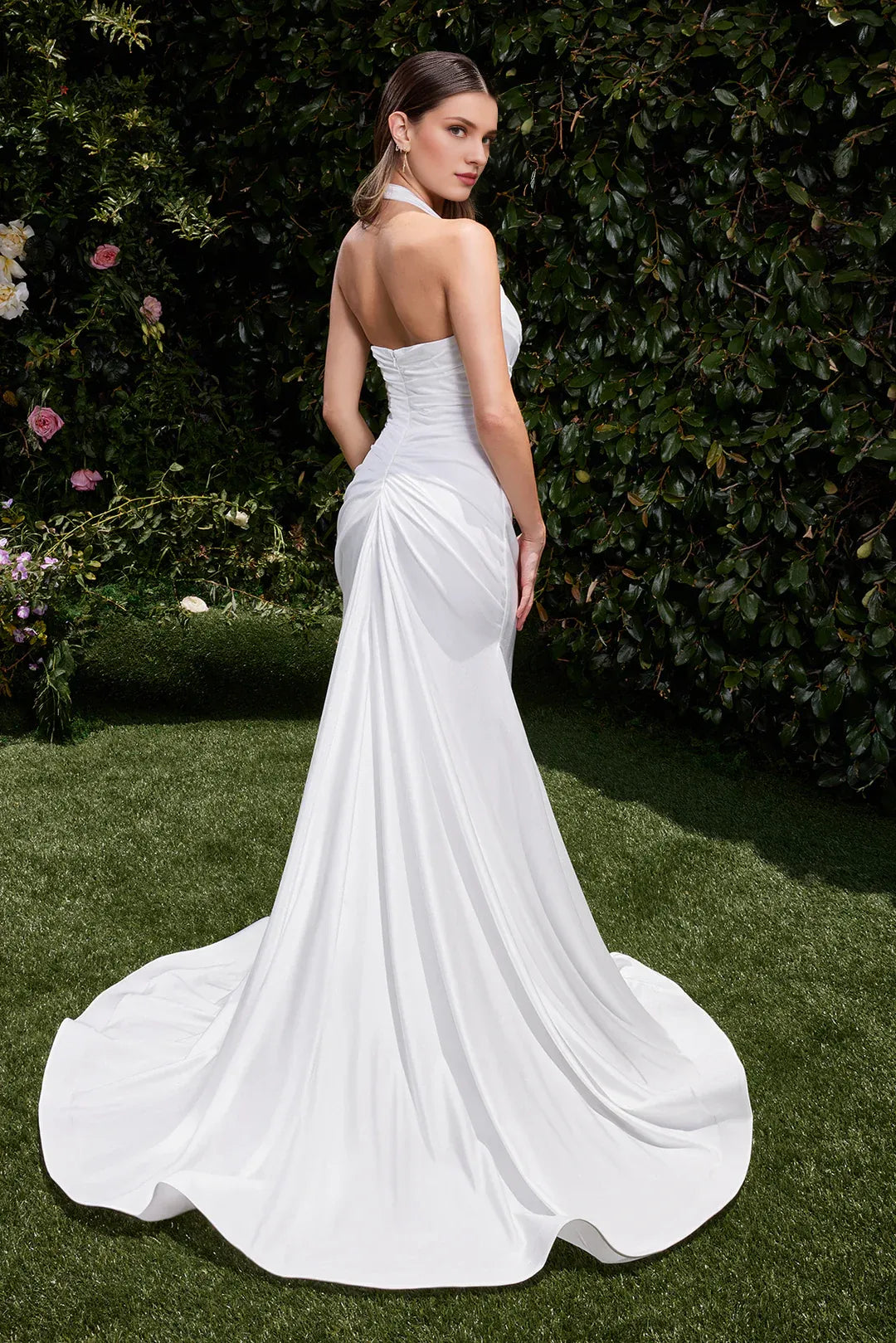 Captivating Mermaid Halter-Neck Floor-Length Wedding Dress