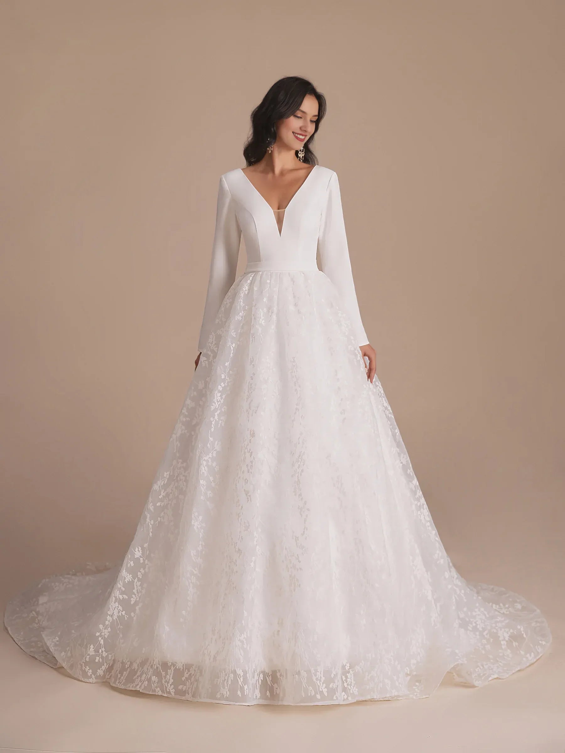 Chic Ball-Gown Plunge-Neck Long-Sleeve Floor-Length Wedding Dress