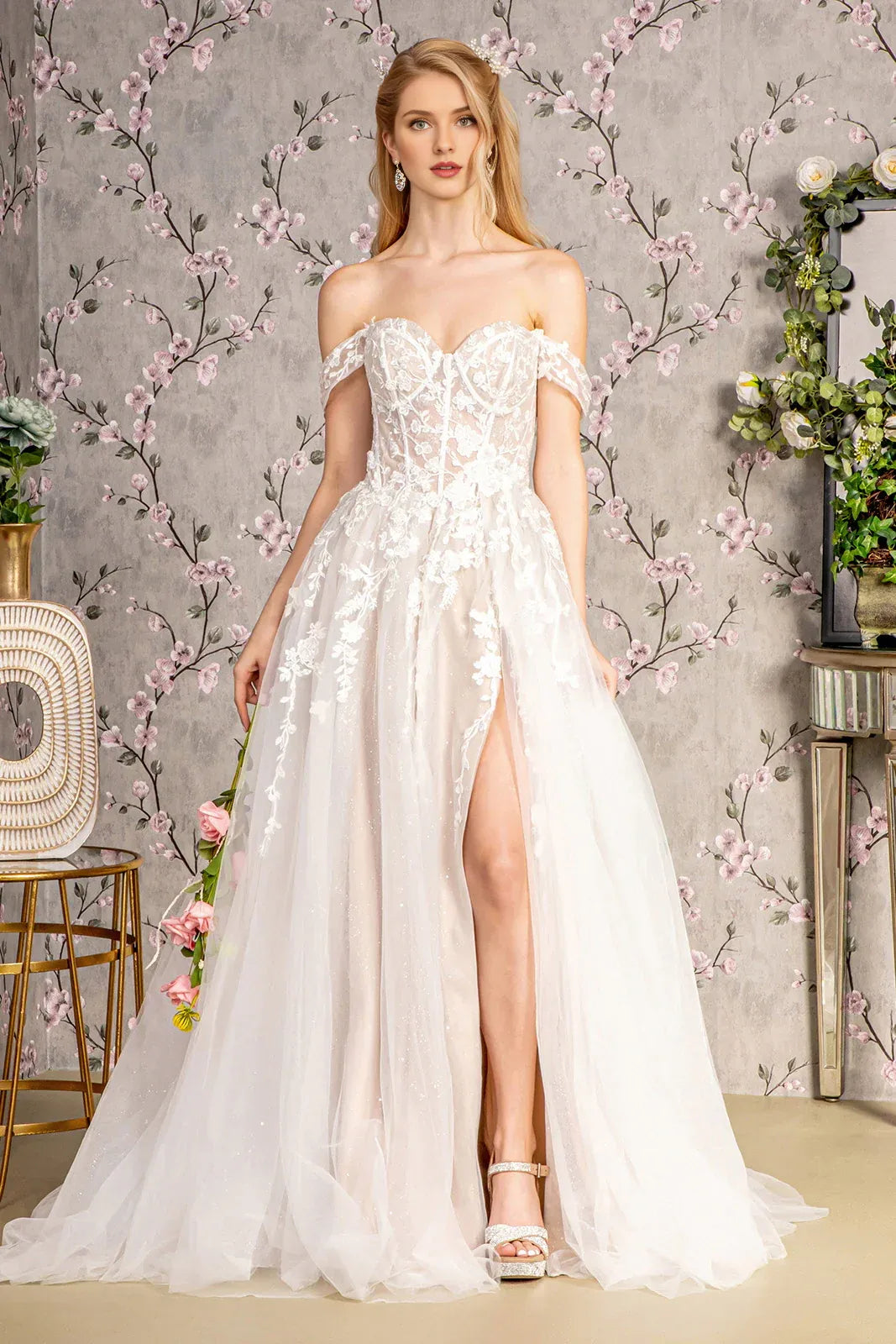 Divine A-Line Sweetheart-Neck Off-the-Shoulder Floor-Length Wedding Dress