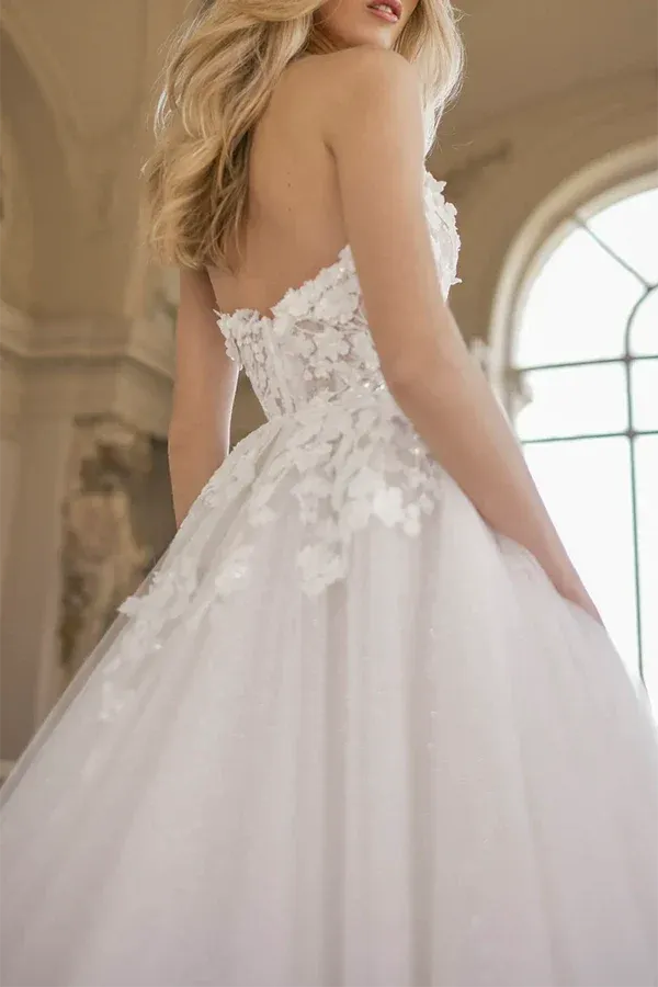 Dreamy Strapless Plunging Sweetheart A-Line Floor-Length Wedding Dress