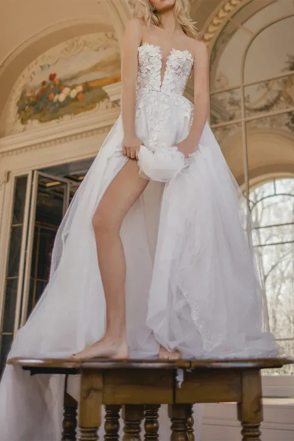 Dreamy Strapless Plunging Sweetheart A-Line Floor-Length Wedding Dress