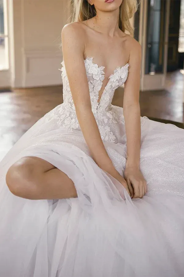 Dreamy Strapless Plunging Sweetheart A-Line Floor-Length Wedding Dress