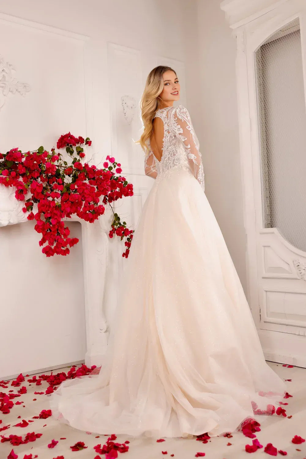 Enchanting A-Line Plunging-Neck Long-Sleeve Floor-Length Wedding Dress