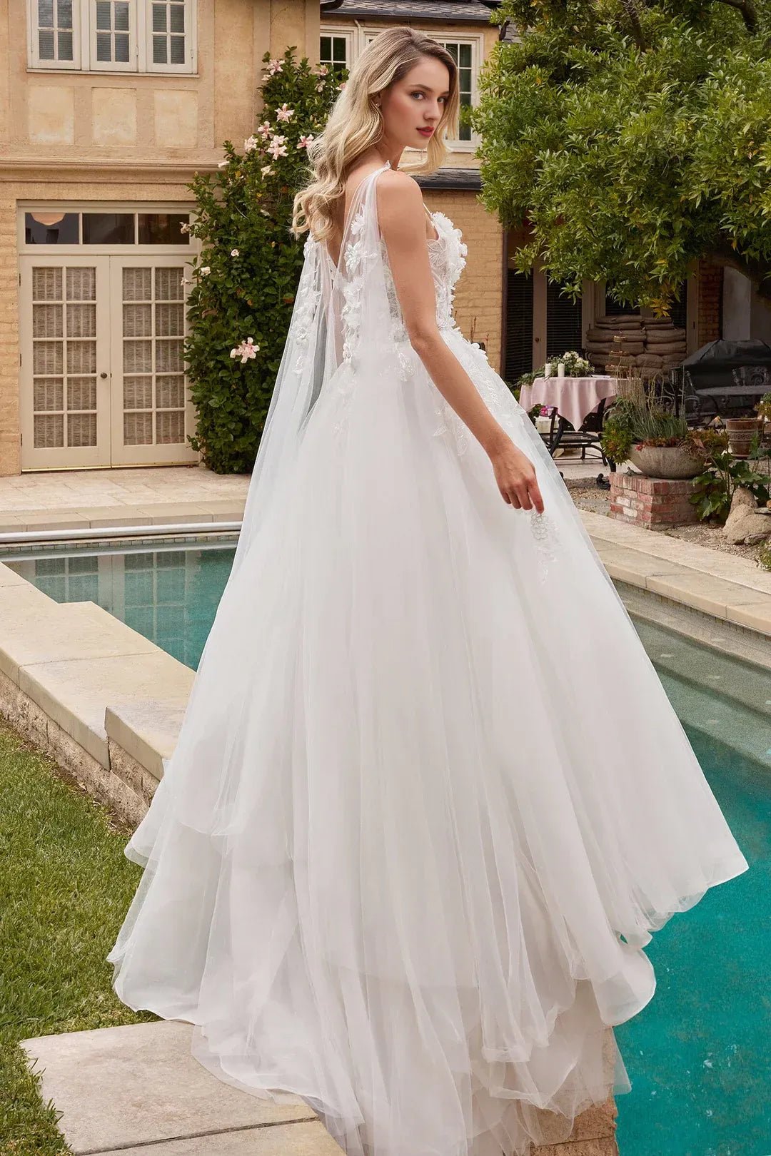 Enchanting Ball-Gown Sweetheart-Neck Floor-Length Wedding Dress
