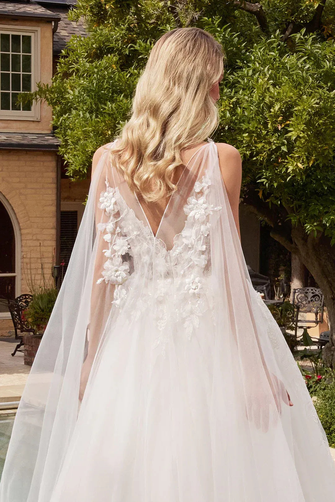 Enchanting Ball-Gown Sweetheart-Neck Floor-Length Wedding Dress