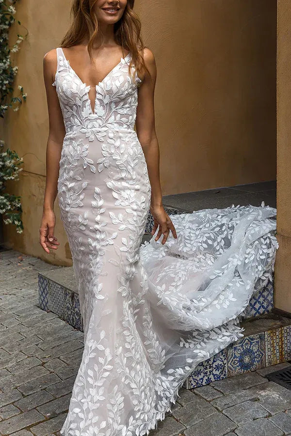 Enchanting Plunging V-Neck Sleeveless Mermaid Floor-Length Wedding Dress