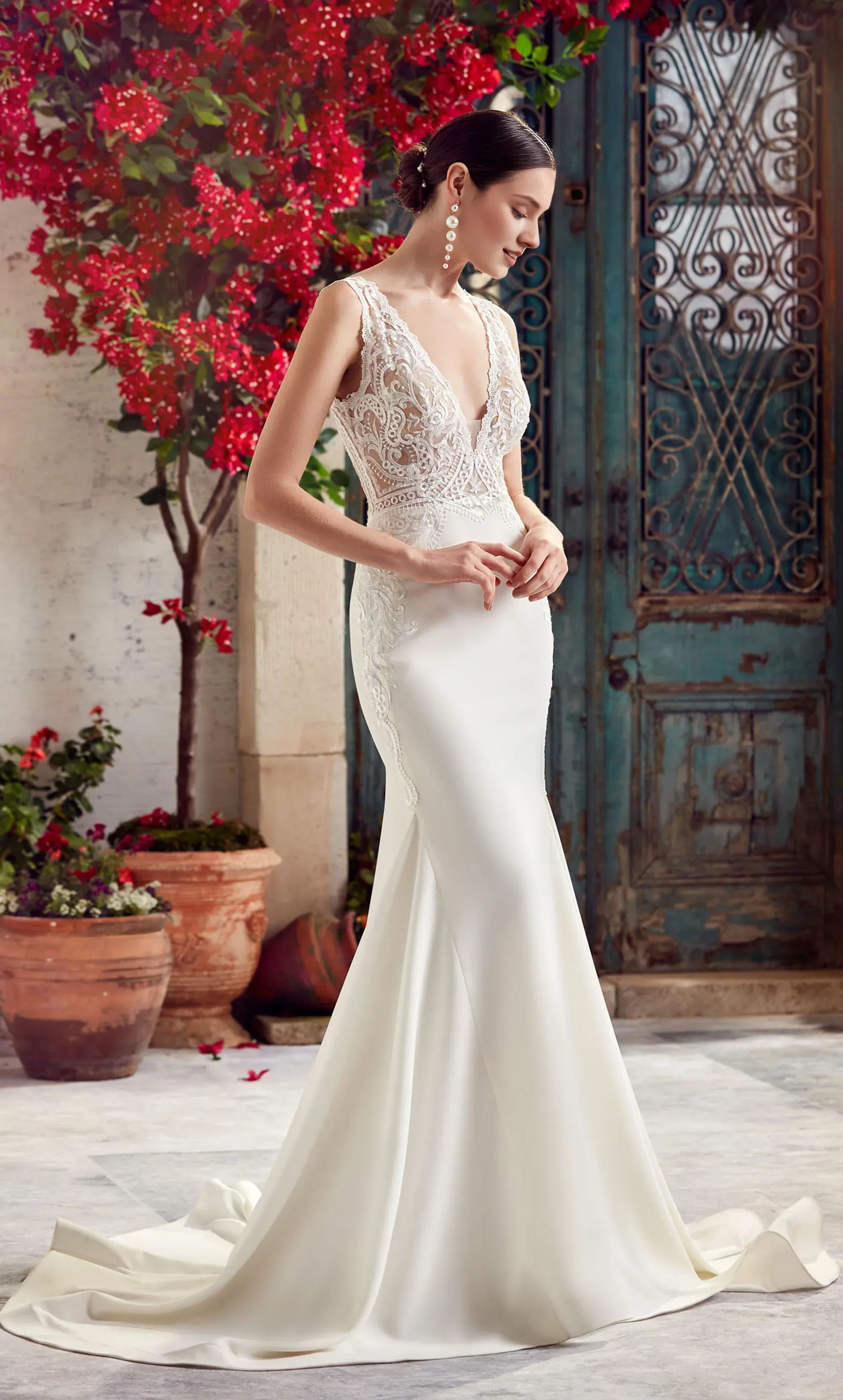 Exquisite Lace Mermaid V Neck Low Back Train Wedding Dress