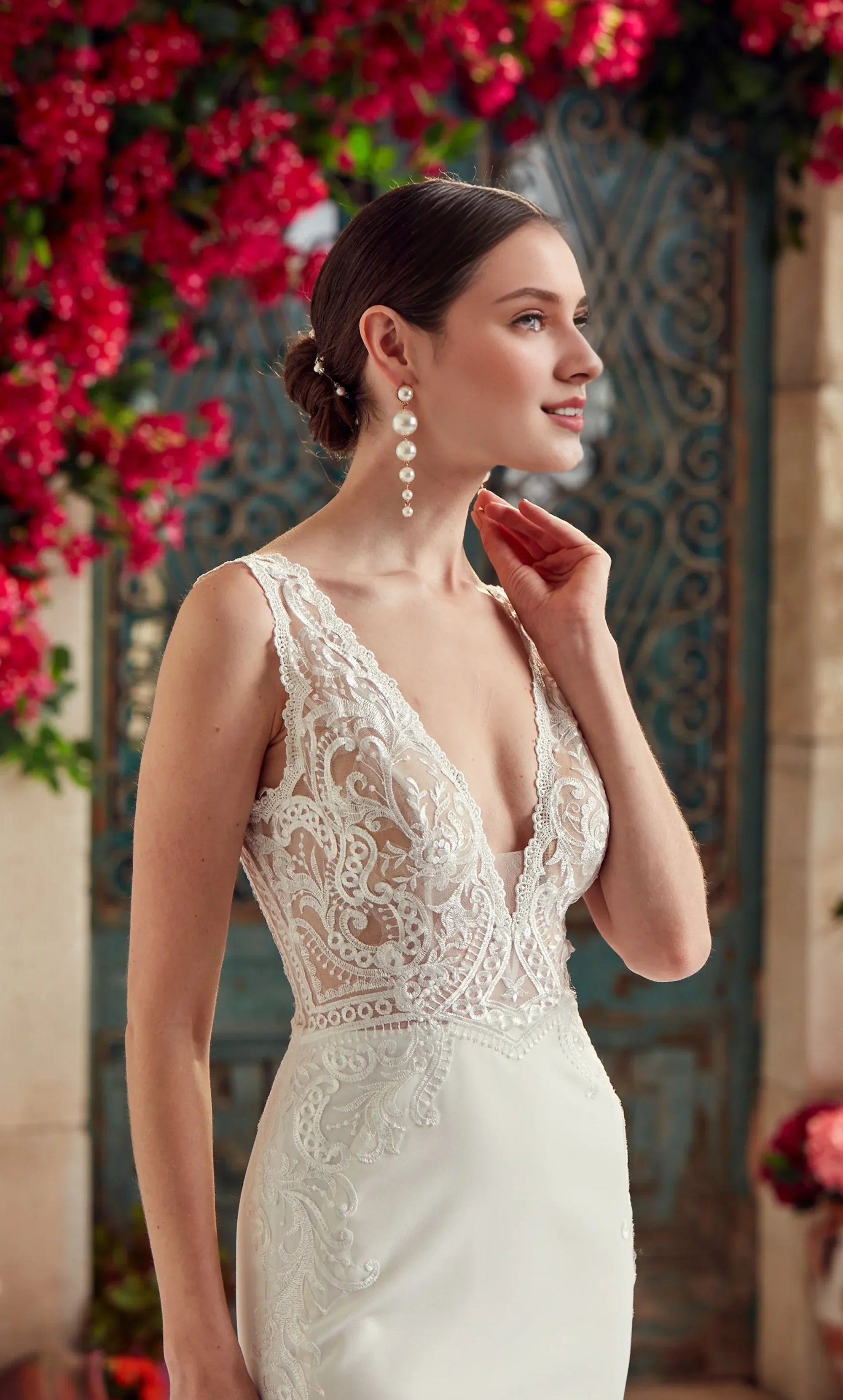 Exquisite Lace Mermaid V Neck Low Back Train Wedding Dress