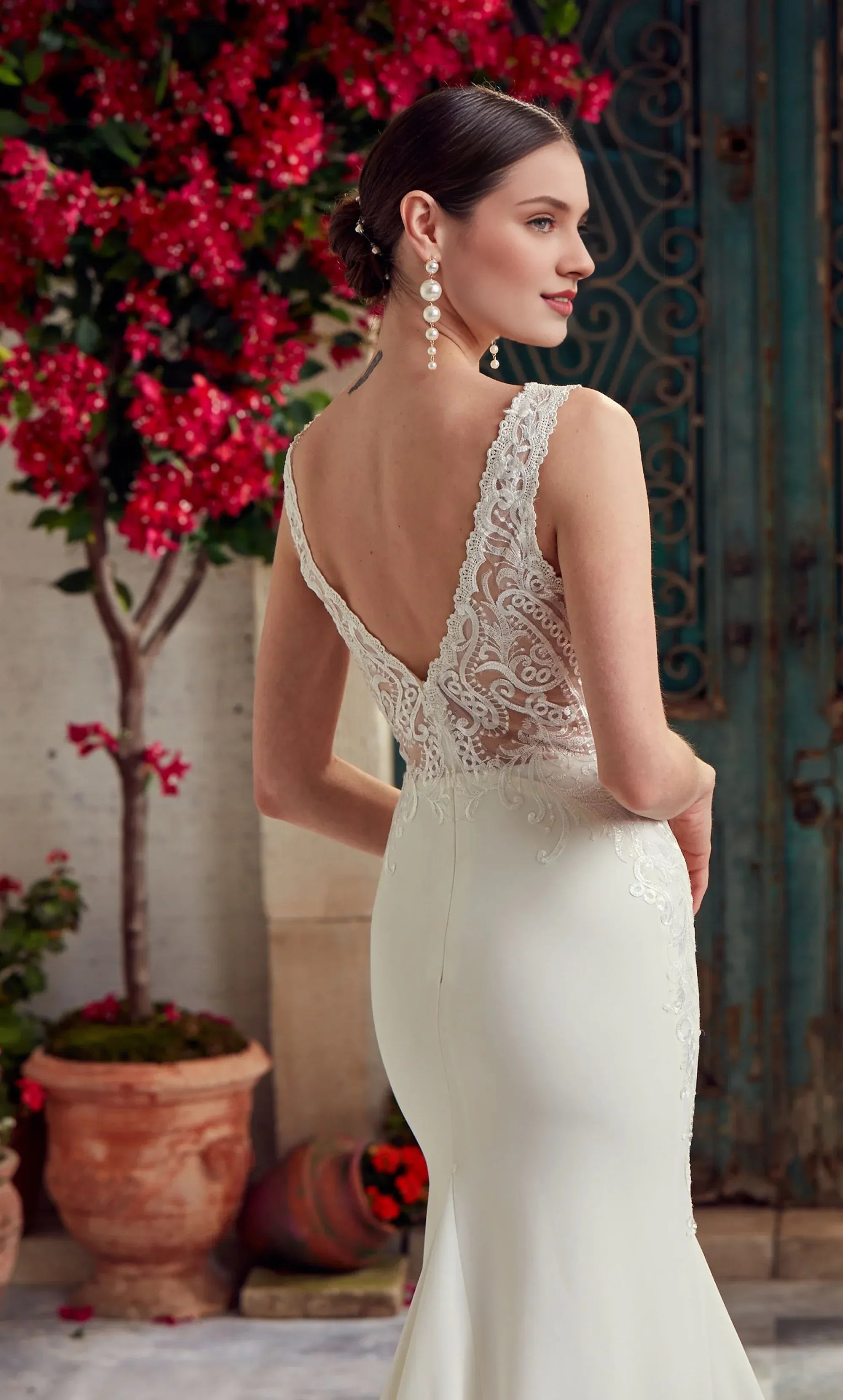 Exquisite Lace Mermaid V Neck Low Back Train Wedding Dress