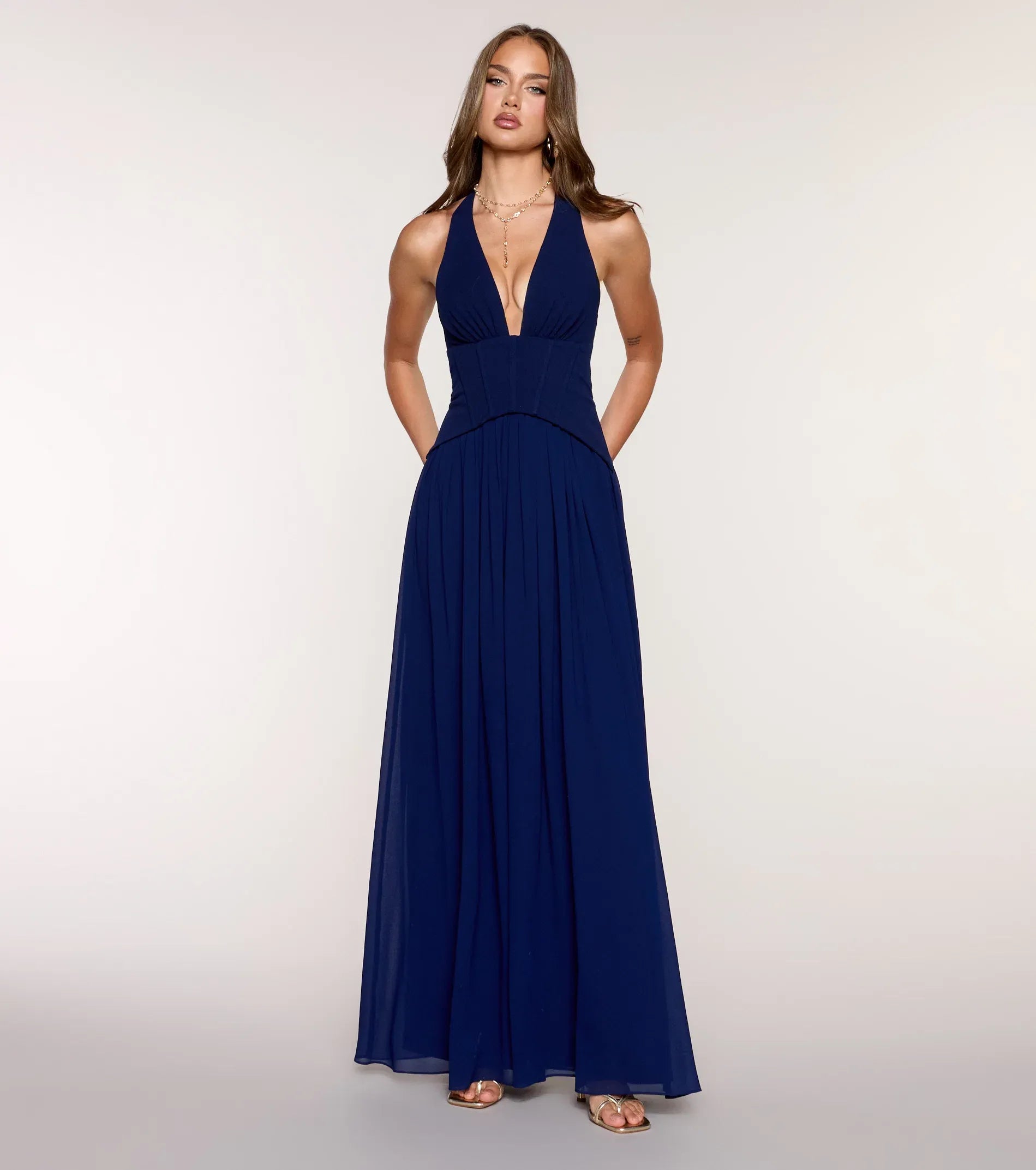 Elegant Navy A‑Line Halter V‑Neck Corset Open Back Flowy Floor Length Wedding Guest Dresses