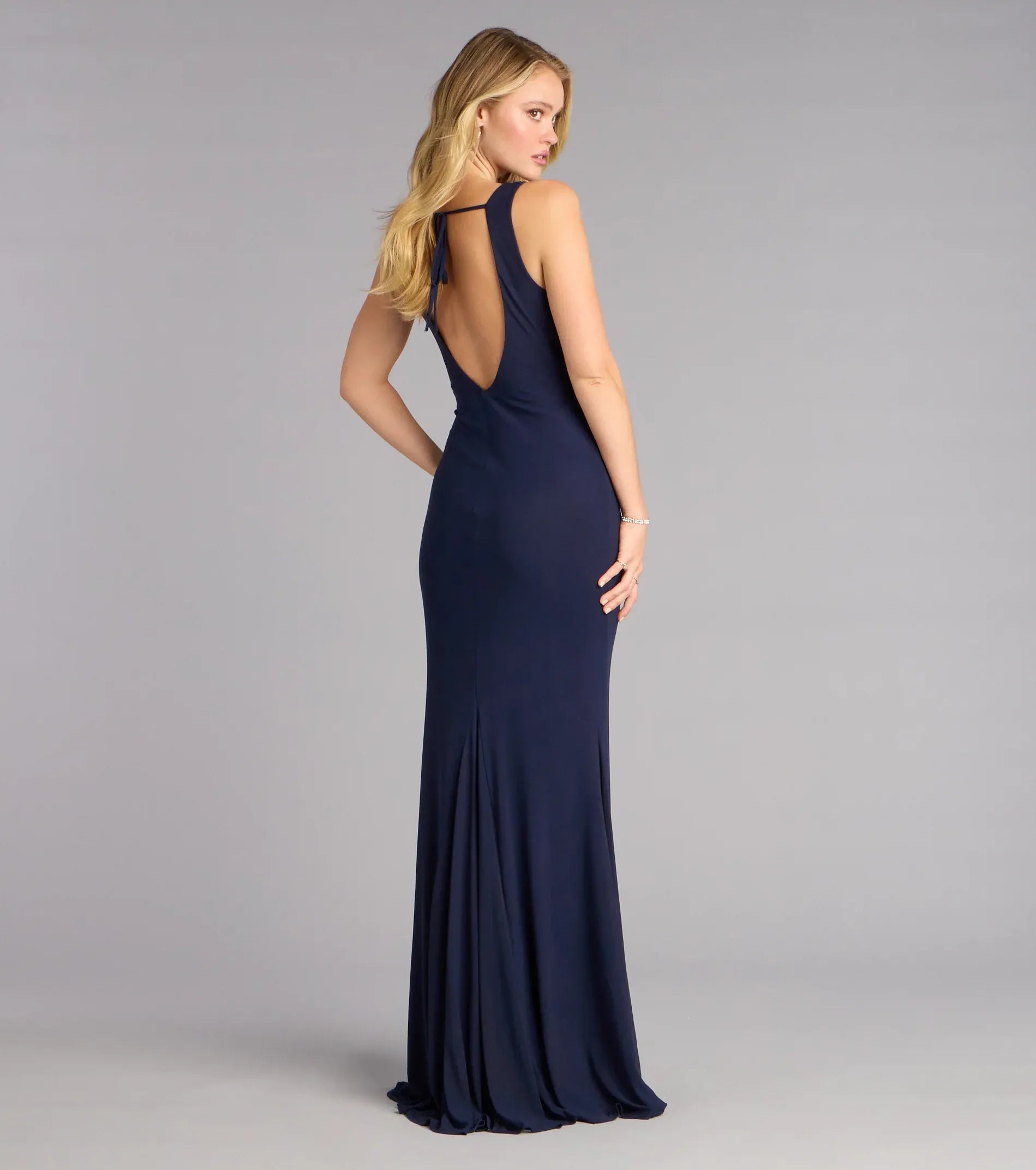 Sleek Navy Chiffon Mermaid V Neck Sleeveless Tie‑Open‑Back Floor Length Wedding Guest Dresses