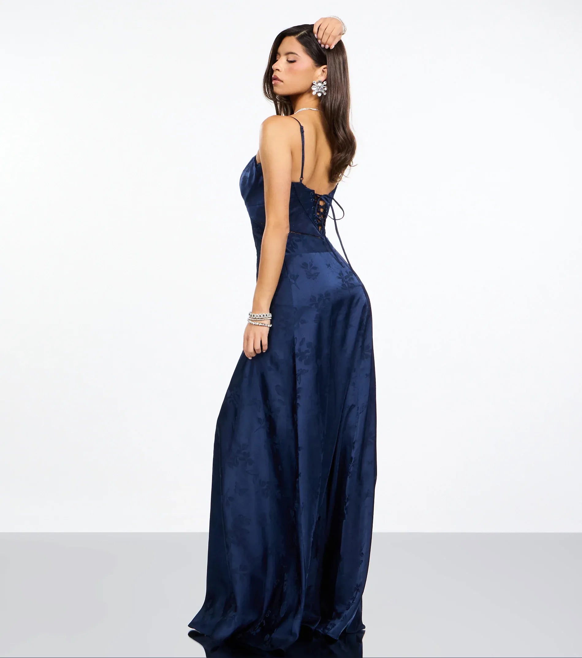 Elegant Navy A‑Line Square Neck Spaghetti Strap Lace‑Up Back Train Floor Length Wedding Guest Dresses