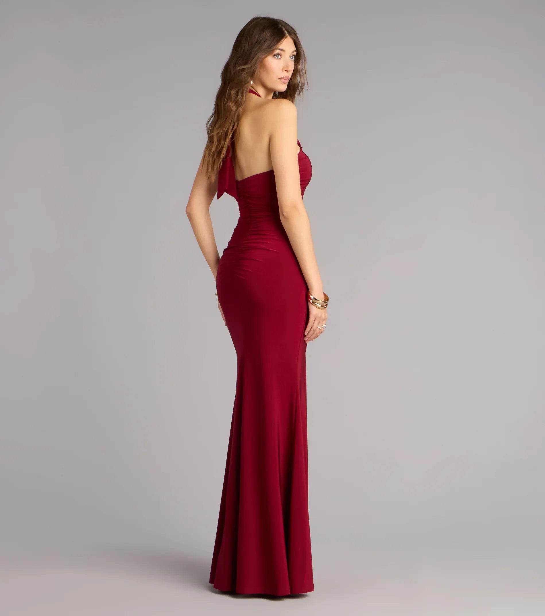 Stunning Burgundy Mermaid Halter Cut‑Out Floral Appliqué Slit Floor Length Wedding Guest Dresses