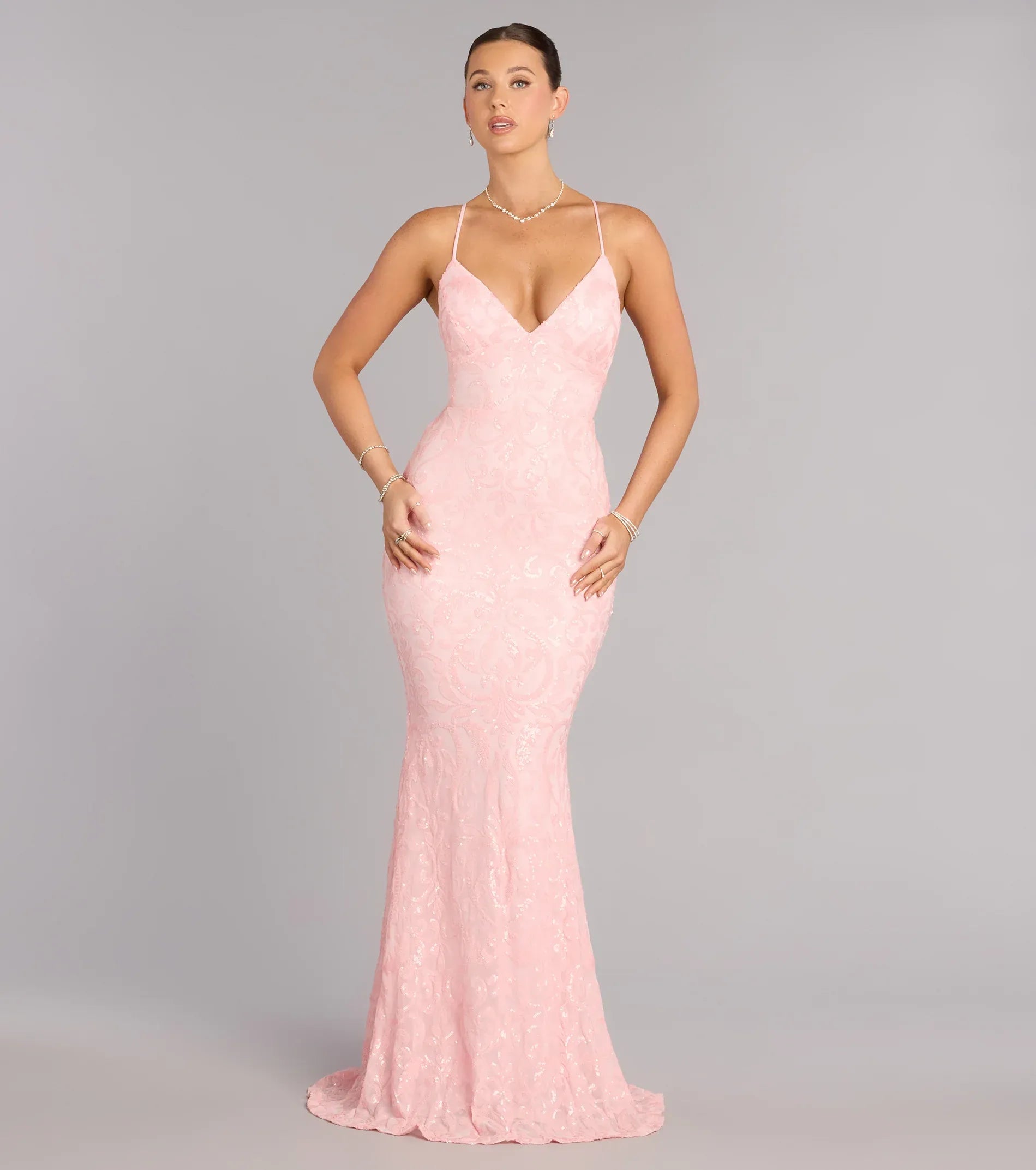 Delicate Pink Mermaid V‑Neck Spaghetti Strap Lace‑Up Back Train Floor Length Wedding Guest Dresses